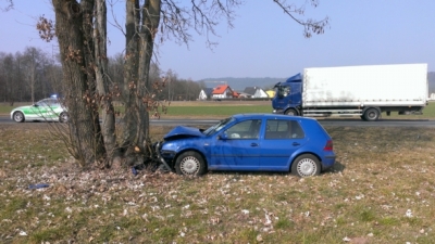 2014-03-08 Unfall PKW gg Baum_10